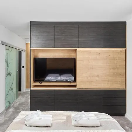 Lux Family Apartament Jesionowa By Renters Prestige Wroclaw